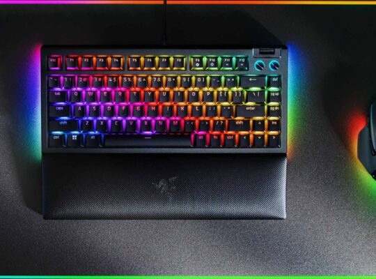 RAZER BLACKWIDOW V4 75%